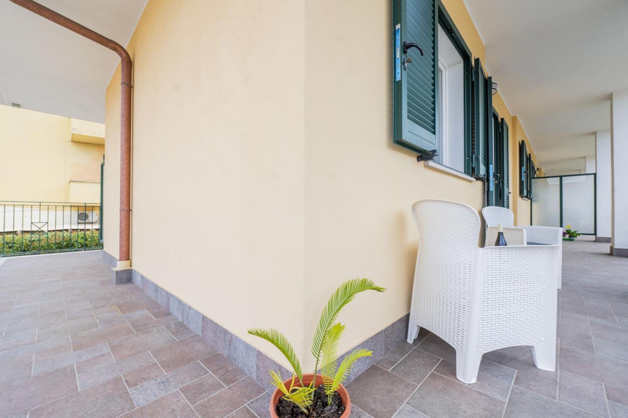 Terraced By The Ancient Appian Way 6 Apartment *