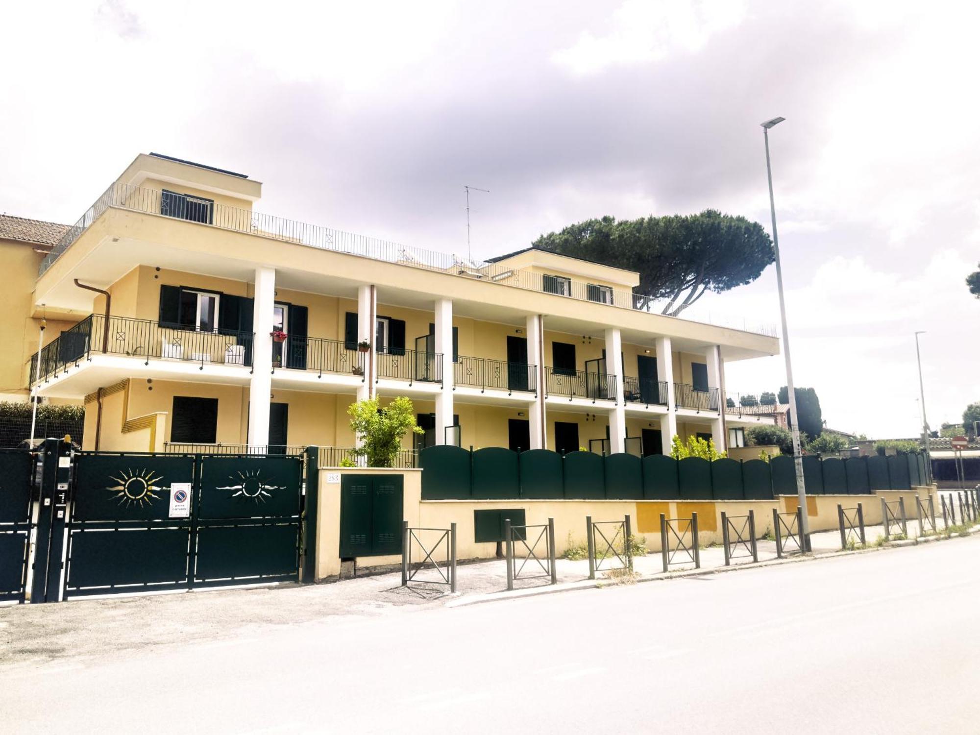 Apartment Terraced By The Ancient Appian Way 6 *